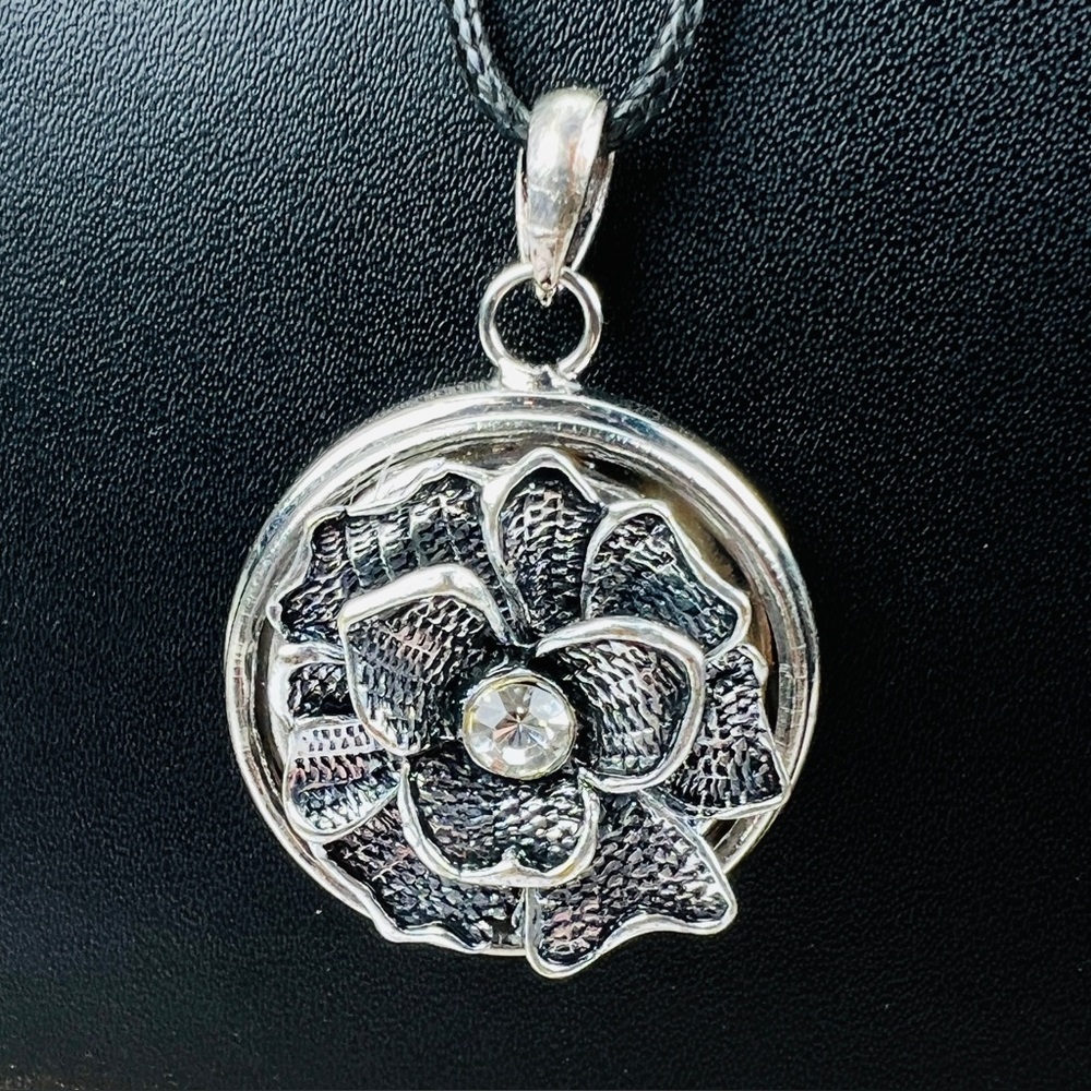 Silvertone Flower Button Bling Interchangeable Pe… - image 1